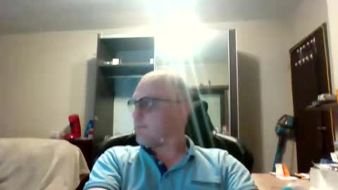 kevintje031987 online show from April 2026 03:28:02 AM