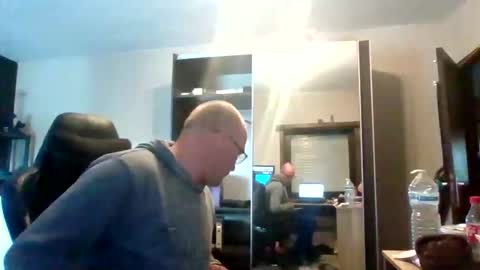 kevintje031987 online show from May 2026 02:01:01 PM