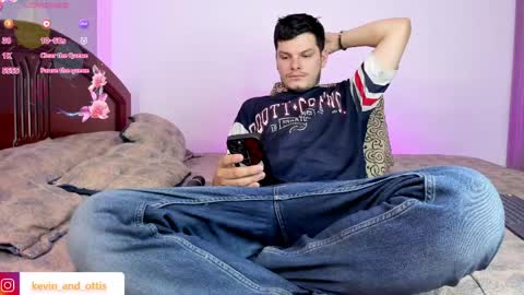 kevin and ottis online show from April 2026 02:09:02 AM