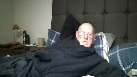 kevlooking4sez online show from February 2026 01:49:01 AM