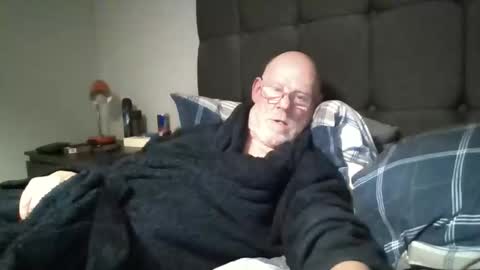 kevlooking4sez online show from March 2026 12:38:01 AM