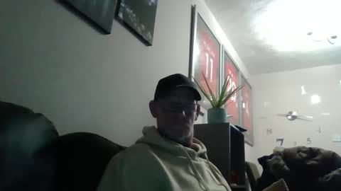 kevlooking4sez online show from March 2026 09:18:01 PM