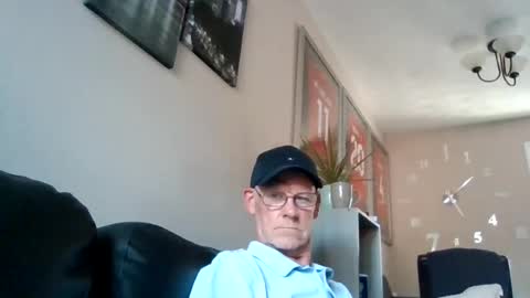 kevlooking4sez online show from August 2026 04:09:02 PM