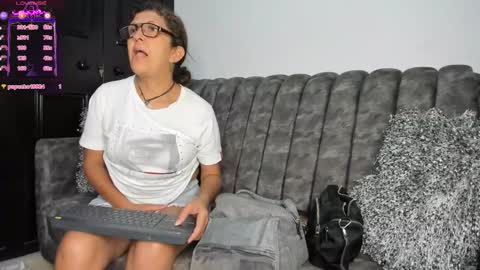 Keila Milf online show from September 2025 02:59:02 AM