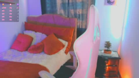 Snapshot of keyla_roberts_ chatting on May 2026 11:40:01 AM Adhara. Help me reach 100 likes online show from May 2026 11:40:01 AM