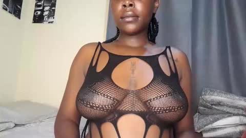 keyla online show from November 2025 11:04:02 PM