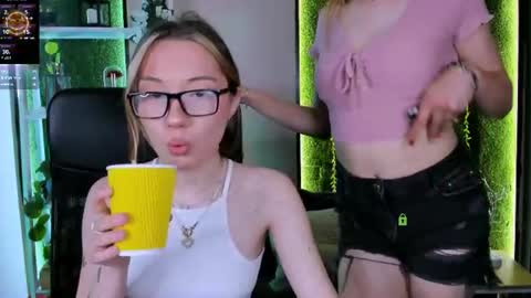 Snapshot of keylas_moan chatting on June 2026 12:42:02 PM Keylas online show from June 2026 12:42:02 PM