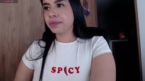 Laura online show from December 2025 02:17:02 AM