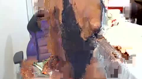 Sandy Saenz online show from November 2025 11:32:02 AM