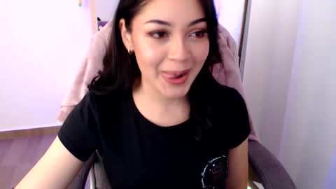 Liss online show from November 2025 09:31:02 PM