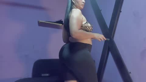 Snapshot of khaterine_hot_1 chatting on May 2026 09:21:01 PM Kathe Hot online show from May 2026 09:21:01 PM