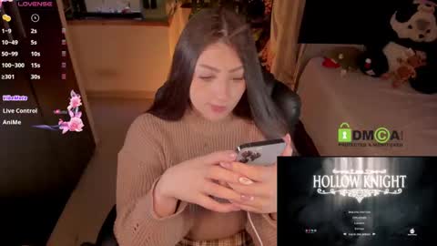 Snapshot of khionebesset chatting on February 2025 05:01:01 AM Khi. online show from February 2025 05:01:01 AM