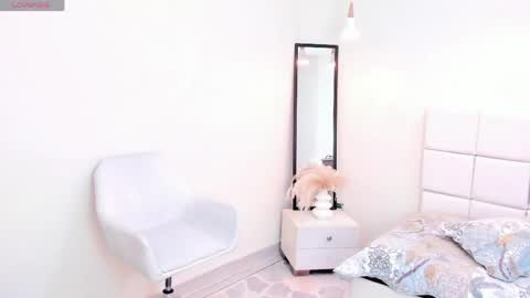 Snapshot of khloe_houston chatting on April 2026 01:36:01 PM Khloe online show from April 2026 01:36:01 PM