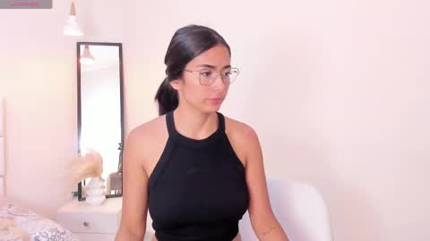 Snapshot of khloe_houston chatting on May 2026 01:38:01 PM Khloe online show from May 2026 01:38:01 PM
