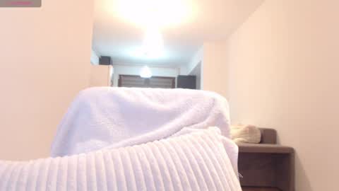 Snapshot of khloe_star chatting on March 2025 05:11:02 PM Khloe online show from March 2025 05:11:02 PM