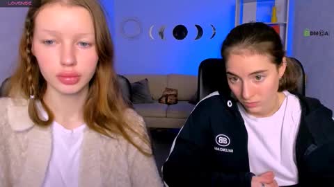 khloebeauty online show from November 2025 08:47:01 PM