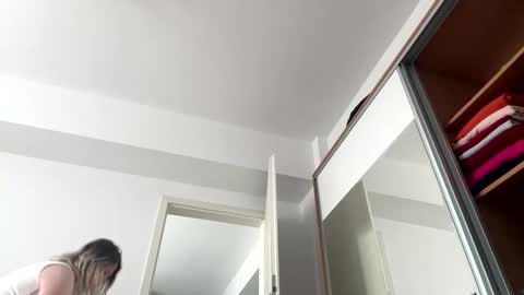 Snapshot of khloekross chatting on February 2026 09:54:01 AM khloekross online show from February 2026 09:54:01 AM