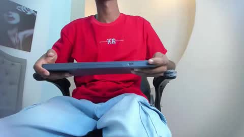 Kris Evans online show from December 2025 06:59:02 PM