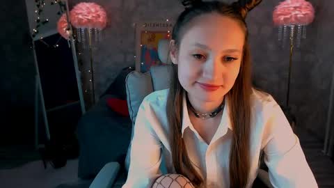 Snapshot of kiananowak chatting on May 2026 09:10:01 PM Kiana online show from May 2026 09:10:01 PM