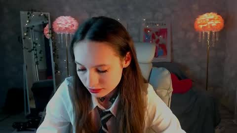 Snapshot of kiananowak chatting on May 2026 07:20:02 PM Kiana online show from May 2026 07:20:02 PM
