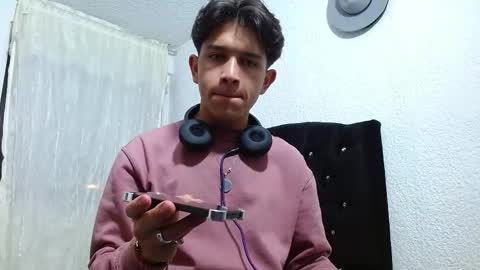 Adrian  Chlloe online show from September 2025 02:38:02 AM