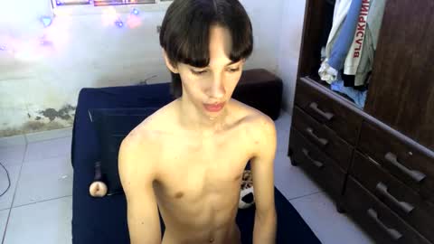 kiantwink online show from January 2025 09:54:01 PM