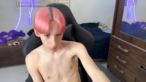 kiantwink online show from September 2025 10:48:01 PM