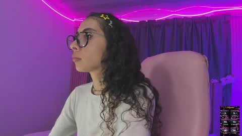 Snapshot of kiara_lovelyy chatting on June 2026 03:53:01 AM Kiara online show from June 2026 03:53:01 AM