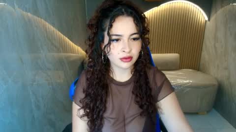 Snapshot of kiara_moon_r chatting on May 2026 03:03:02 AM Kiara online show from May 2026 03:03:02 AM