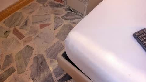 Kiara online show from November 2025 01:00:01 PM