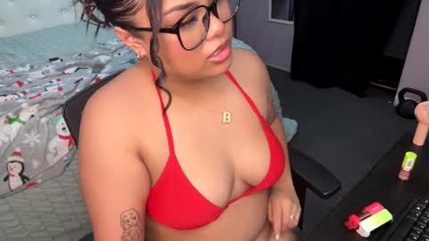 kiaradanielaxx online show from September 2025 02:37:01 AM