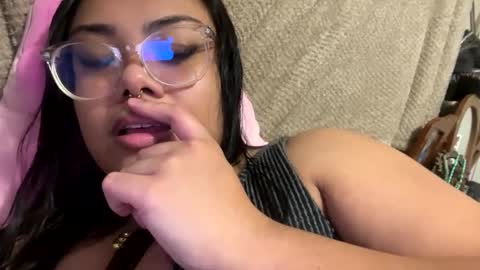 kiaradanielaxx online show from October 2025 07:06:02 AM