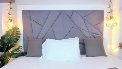 kiarha  online show from October 2025 11:22:01 AM