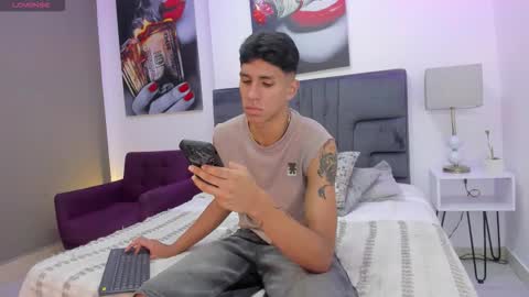 Kieran Derek online show from November 2025 02:00:02 AM