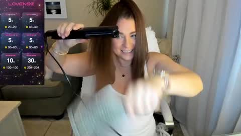 Kiera Reines online show from December 2024 06:05:01 PM