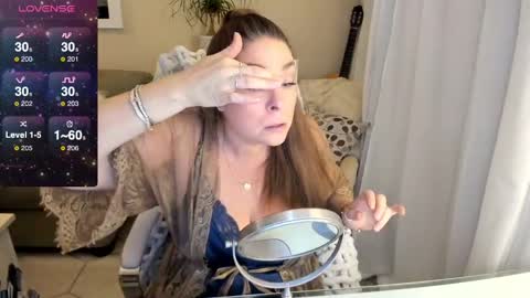 Kiera Reines online show from February 2025 04:37:01 AM