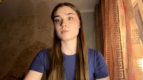 Ola my name is Lissa  Lets hit 10 Thumbs Up together   online show from February 2026 02:16:02 PM