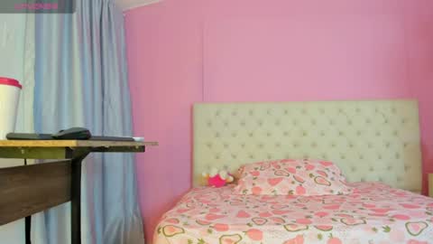 Snapshot of kiitty_horny_ chatting on April 2026 12:31:01 PM Melody online show from April 2026 12:31:01 PM
