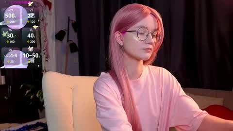 Snapshot of kiki_blue_eyes chatting on January 2026 05:43:01 AM kiki_blue_eyes online show from January 2026 05:43:01 AM