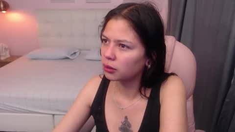 kIKI online show from September 2025 11:33:01 AM