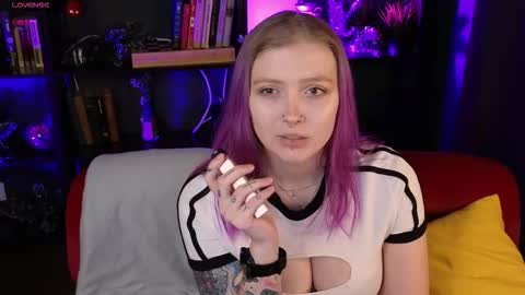 Kiki online show from February 2026 09:41:01 PM