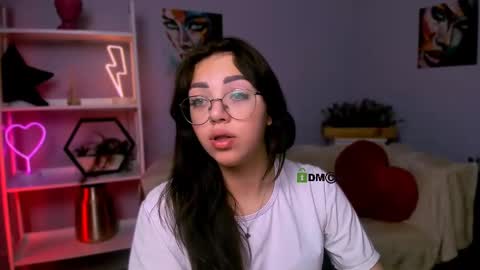 Snapshot of kiki_swan chatting on March 2025 06:49:01 AM kiki_swan online show from March 2025 06:49:01 AM