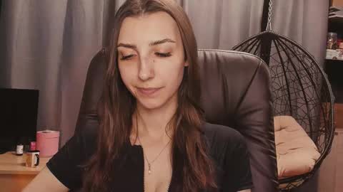 Snapshot of kikies_ chatting on September 2025 04:56:01 PM Mika and Miranda online show from September 2025 04:56:01 PM