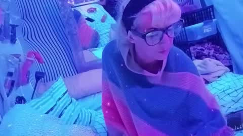 Snapshot of kikilovespartylights chatting on January 2026 02:10:01 PM kikilovespartylights online show from January 2026 02:10:01 PM