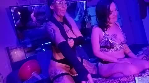 Snapshot of kikilovespartylights chatting on February 2026 07:29:02 AM kikilovespartylights online show from February 2026 07:29:02 AM