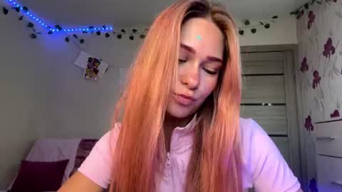 Snapshot of kikixie chatting on July 2026 04:00:02 PM Lilly online show from July 2026 04:00:02 PM