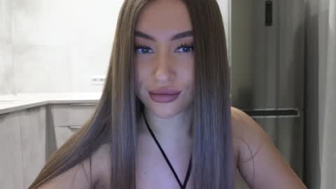 EvaAnna online show from February 2025 06:48:01 PM