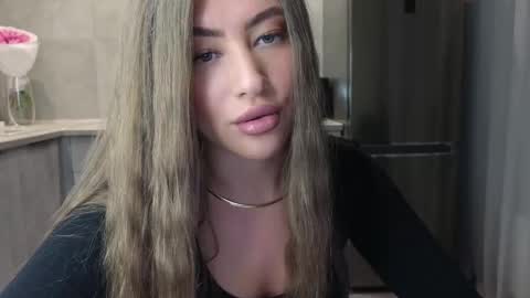 EvaAnna online show from March 2025 10:43:02 PM