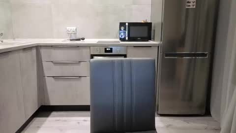 EvaAnna online show from September 2025 01:38:01 PM