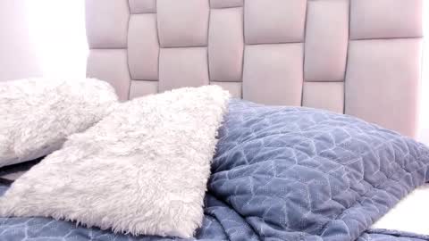 Ana      online show from December 2024 06:30:02 PM